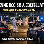 Forze dell’ordine e polizia scientifica nel parcheggio di Pavia dopo l’accoltellamento mortale di un 25enne