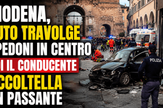 Auto travolge pedoni nel centro di Modena, poi il conducente accoltella un passante durante la fuga